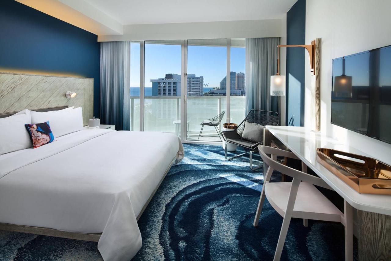 Deluxe, Guest Room, 1 King, Resort View