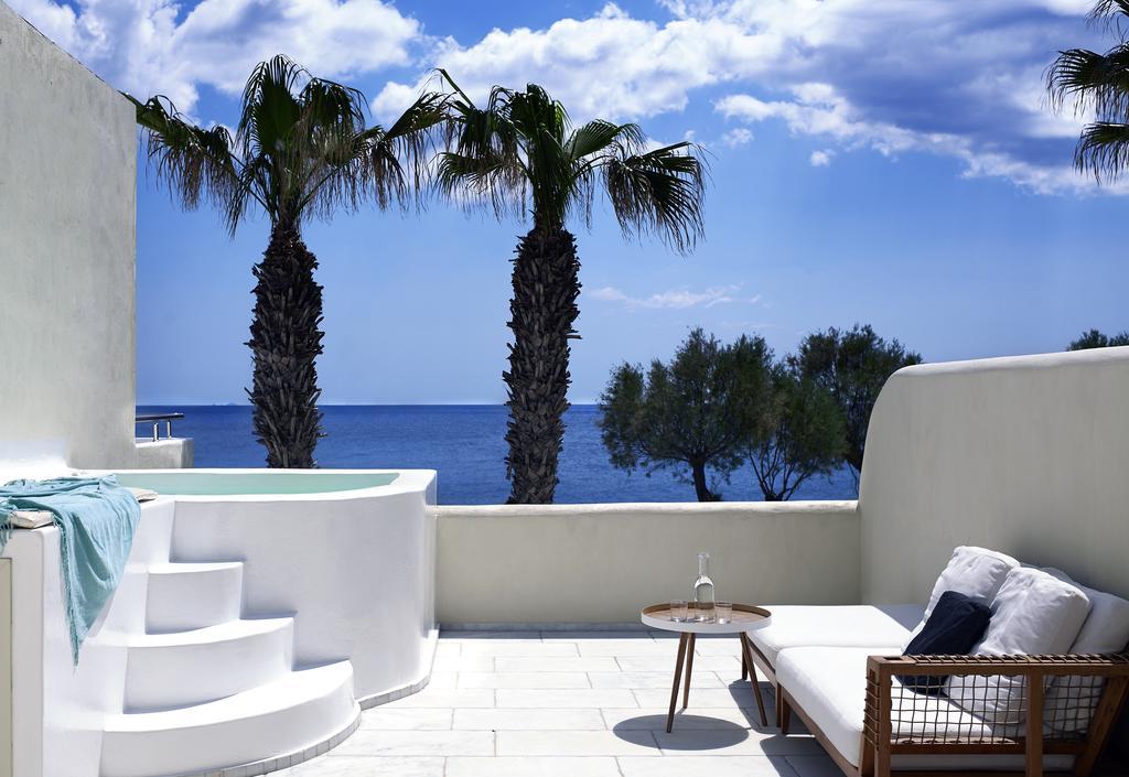 Honeymoon Suite with Private Outdoor Jacuzzi