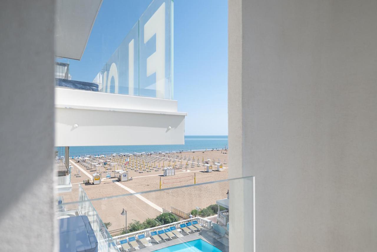 Deluxe Room Spa Bath Side Sea View,1415707443:JPEG