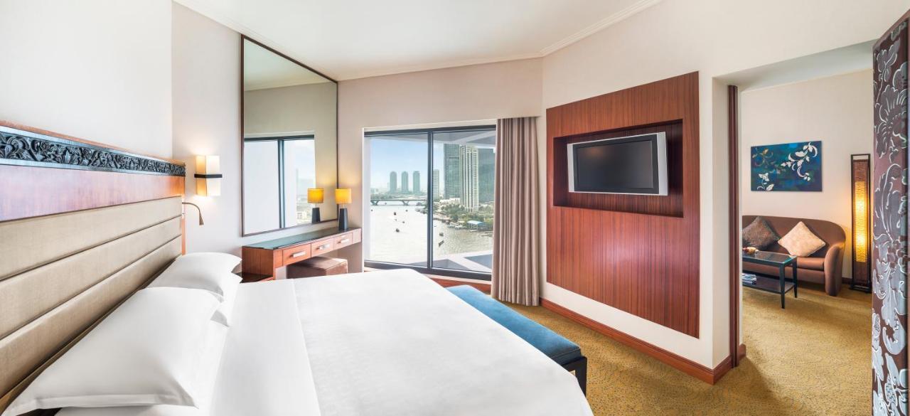 Junior Suite con 1 Letto King-Size, Vista Fiume e Accesso Lounge Club