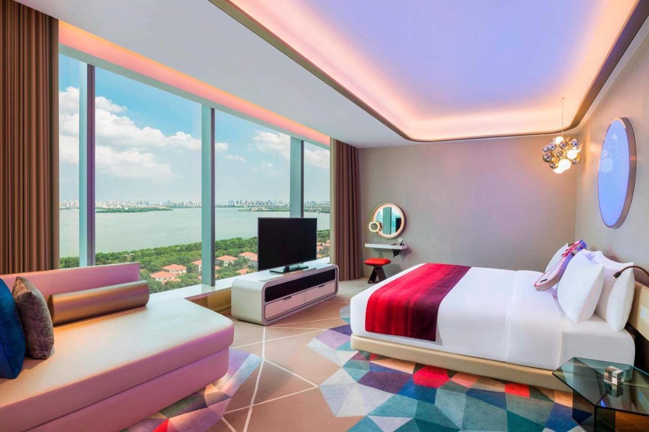 Fabulous Room, Guest room, 1 King, Jinji Lake view