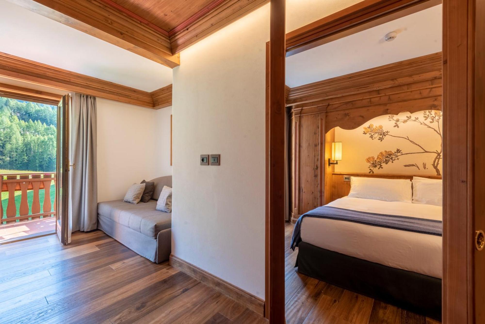 Junior Suite with Spa Access