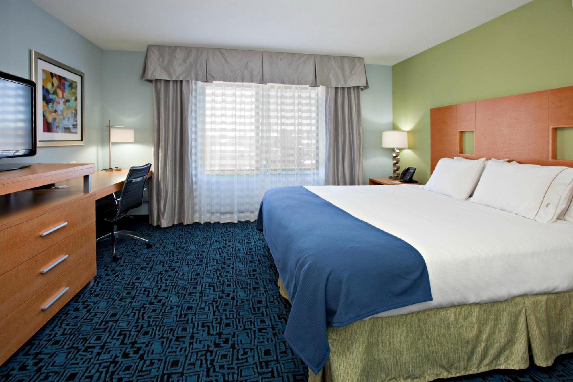 Standard King Room with Sofa Bed and Walk In Shower