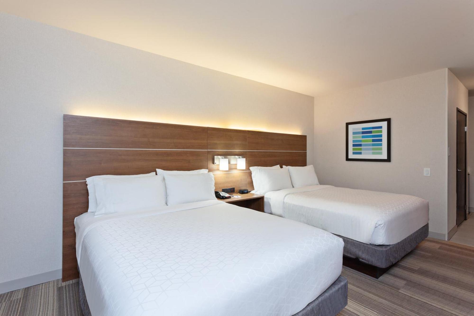 Standard Double Room with Two Double Beds