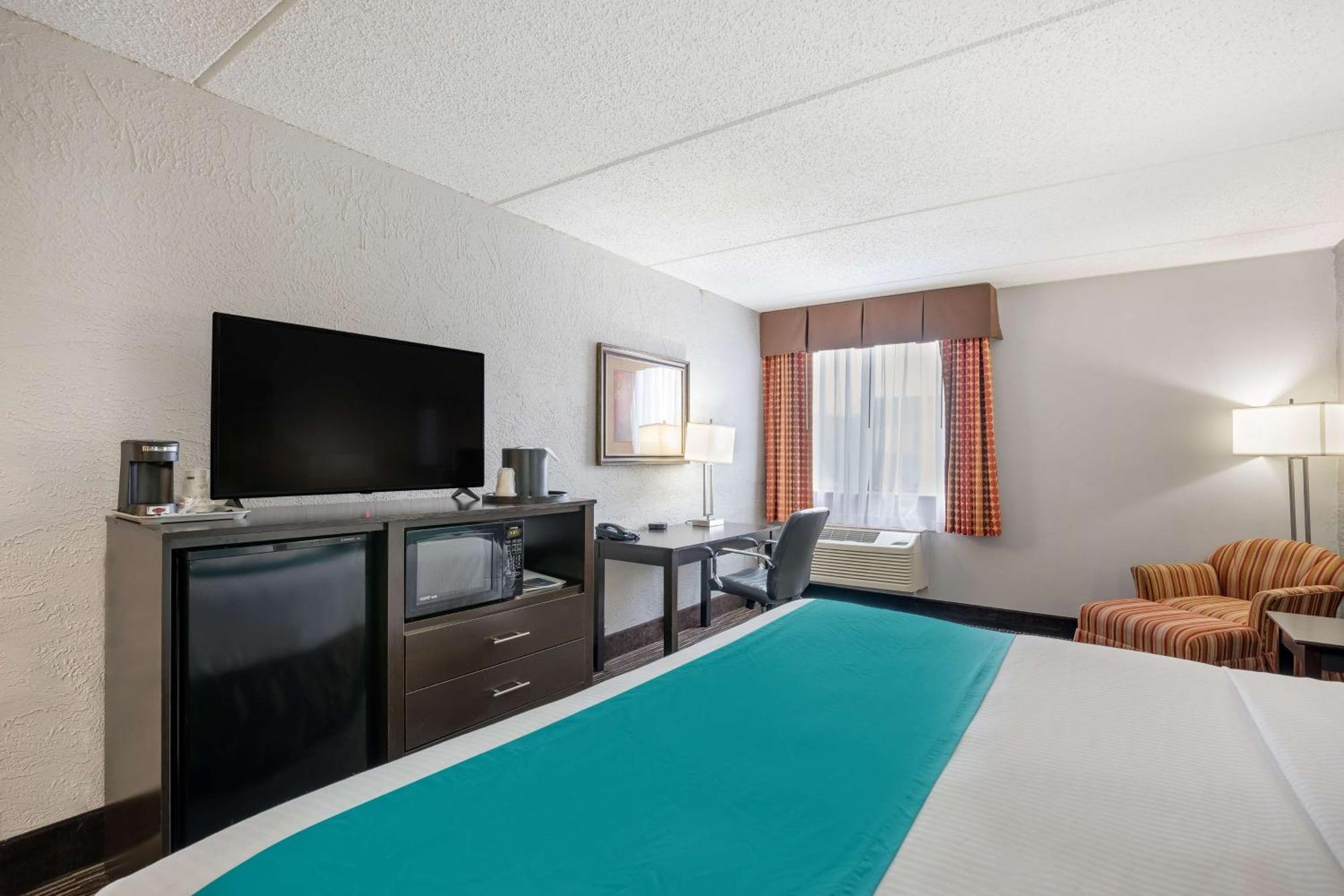 Standard King Room