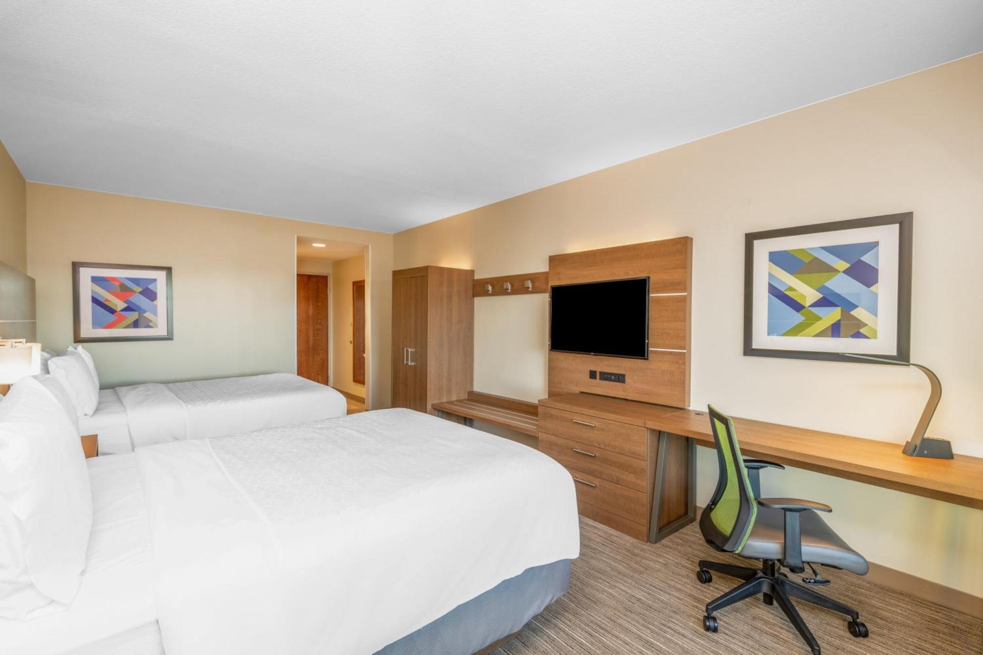Standard Room with Two Queen Beds