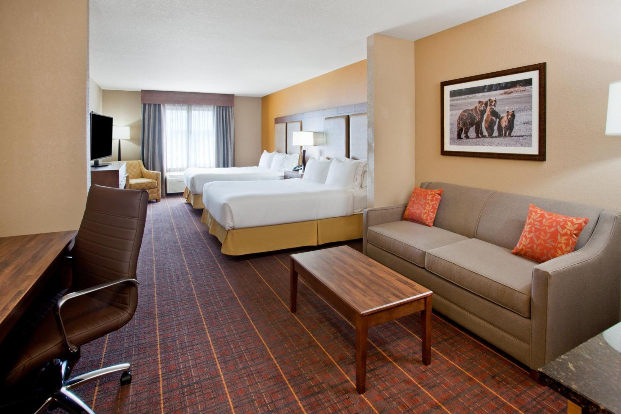 Queen Room with Two Queen Beds and Sofa Bed