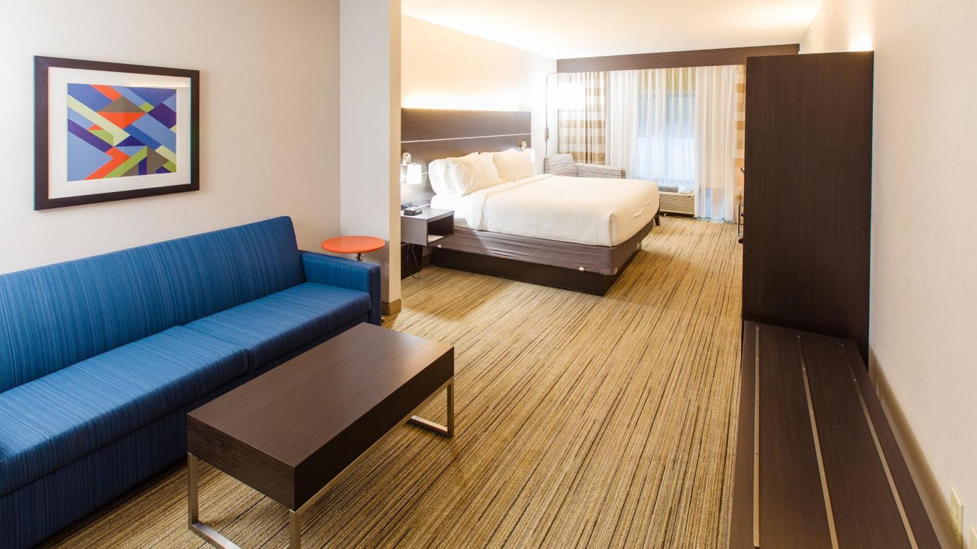 King Room - Mobility Access/Hearing Accessible