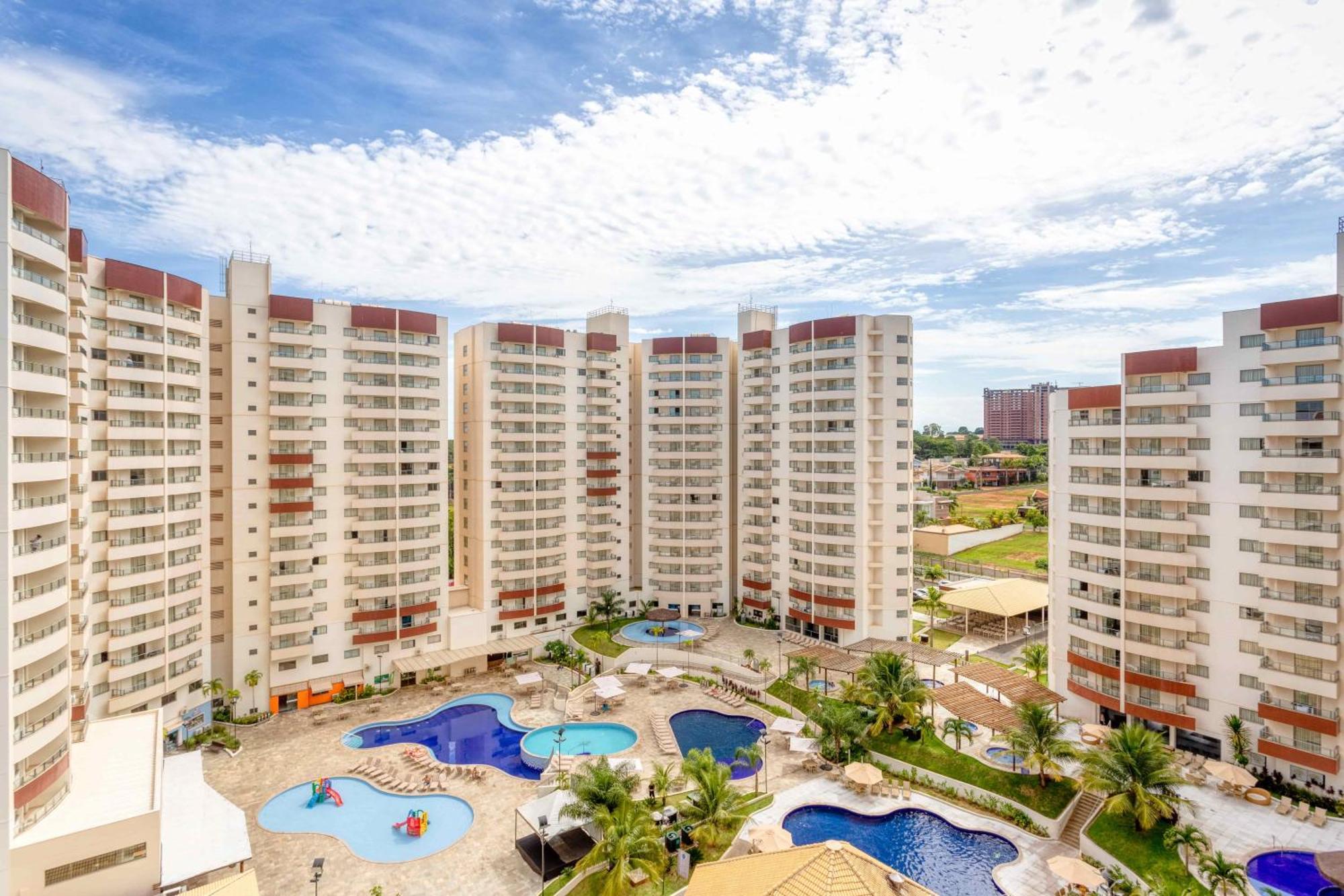 Suite Pool or Park View