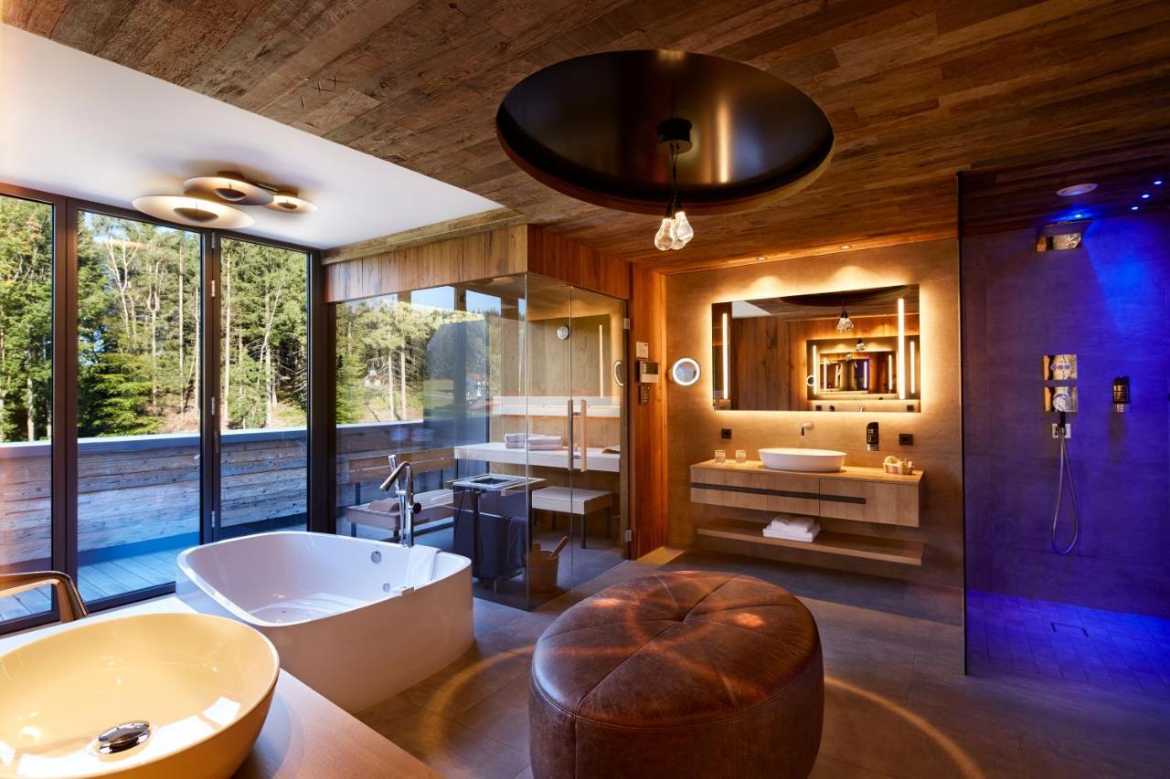Deluxe Suite mit Whirlpool-Badewanne