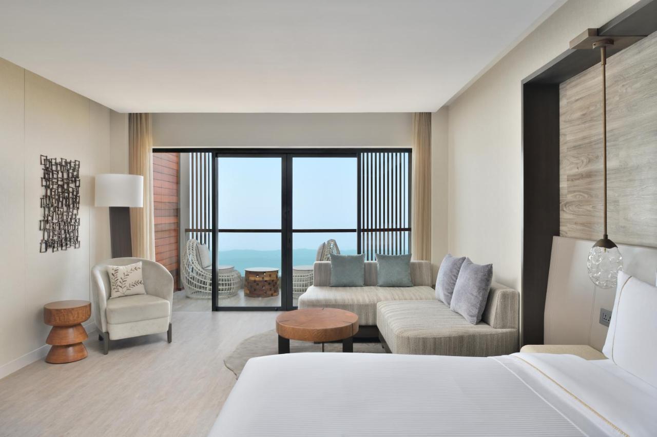 Premier King Room with Balcony and Valley View | INR 1,000 wellness credit per day (non-cumulative), redeemable against Spa therapy or at Hakuna Matata (the gaming zone)