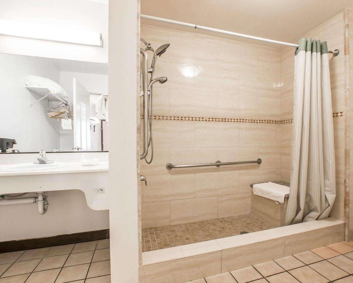 King Room - Accessible/Non-Smoking