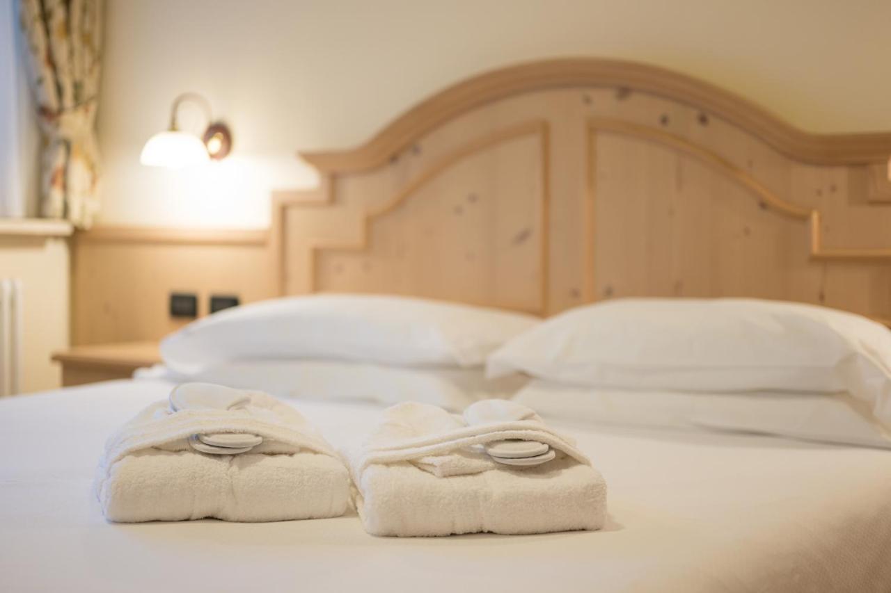 Standard Double Room,1487555401:JPEG