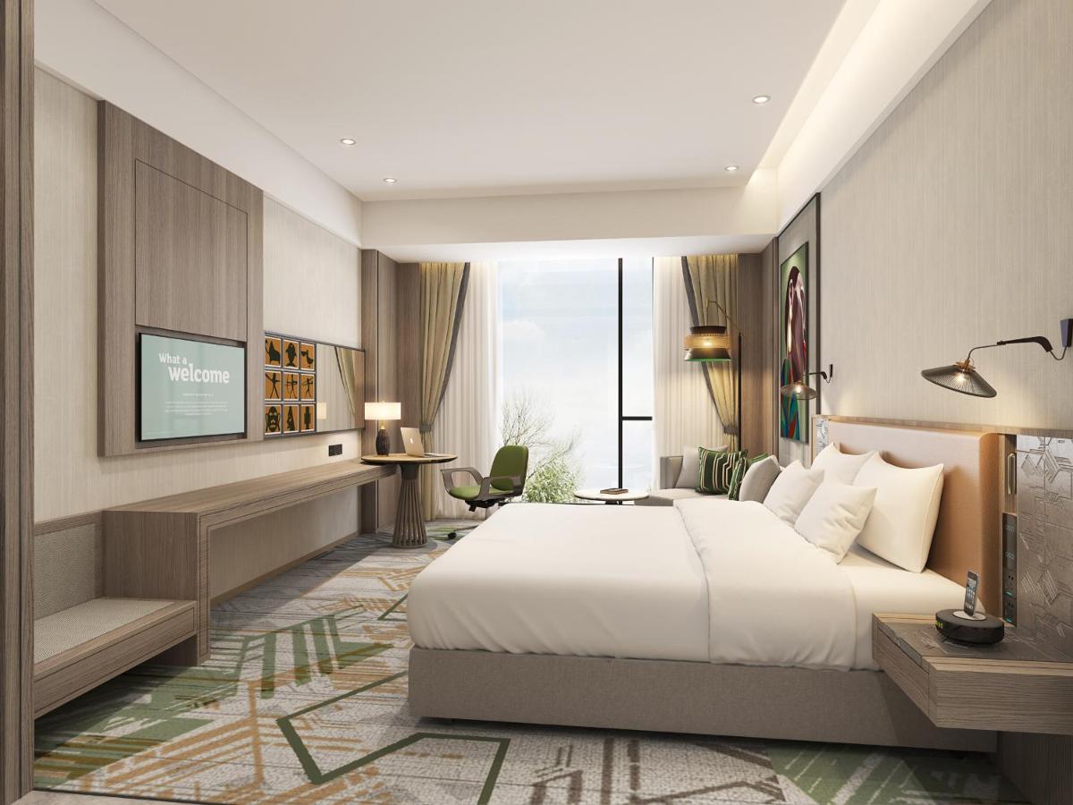 Deluxe Family Room