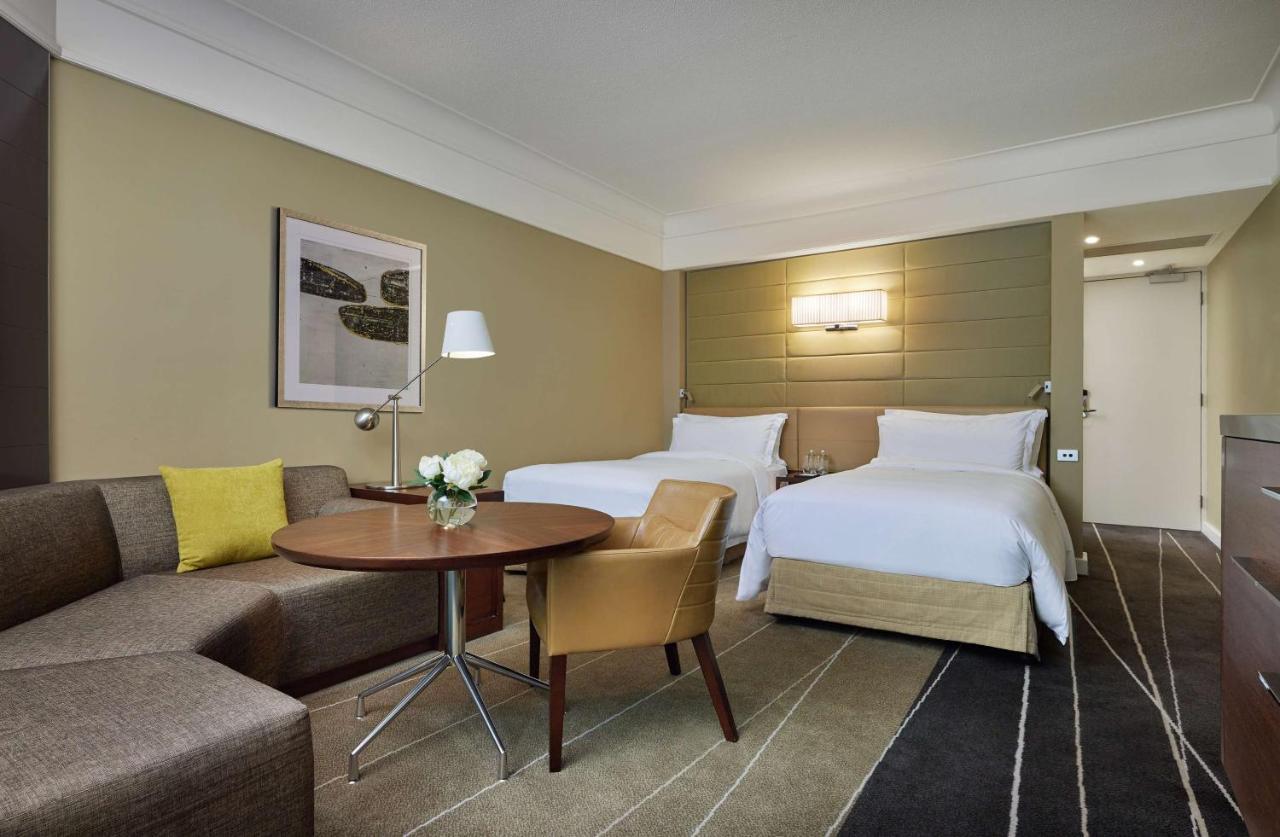 Quarto com 2 Camas de Solteiro