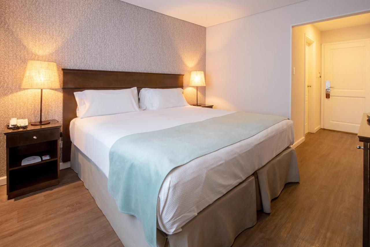 Quarto Duplo Standard
