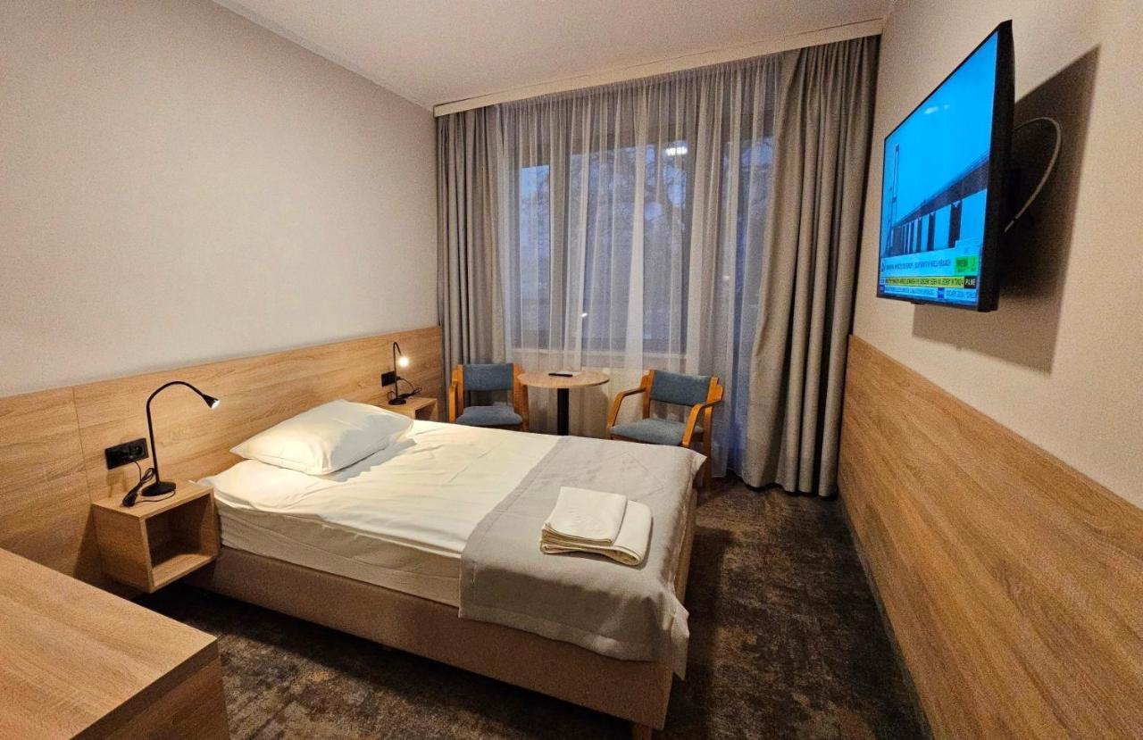 Einzelzimmer mit Balkon