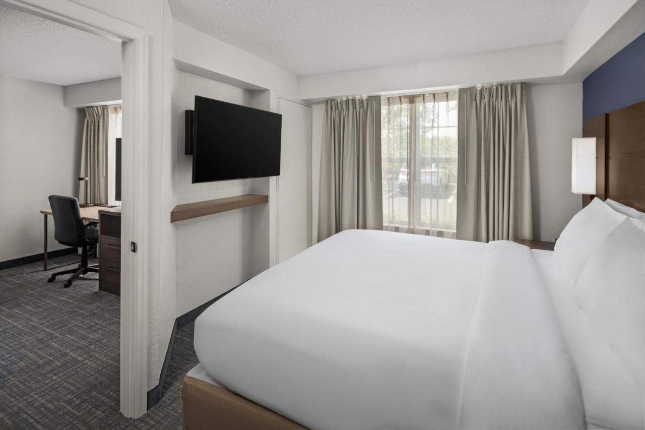 One Bedroom King Suite