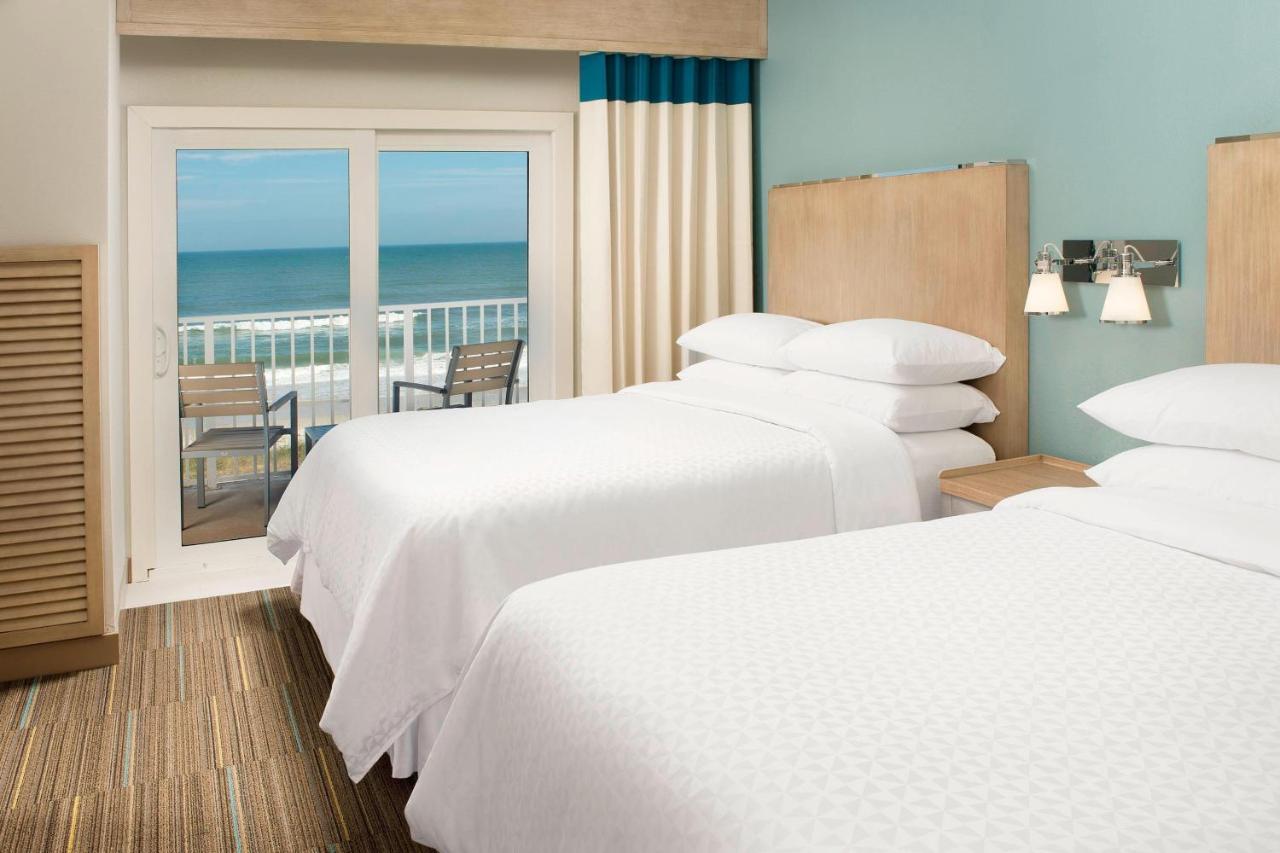 Suite, 2 Queen, Sofa bed, Oceanfront, Balcony