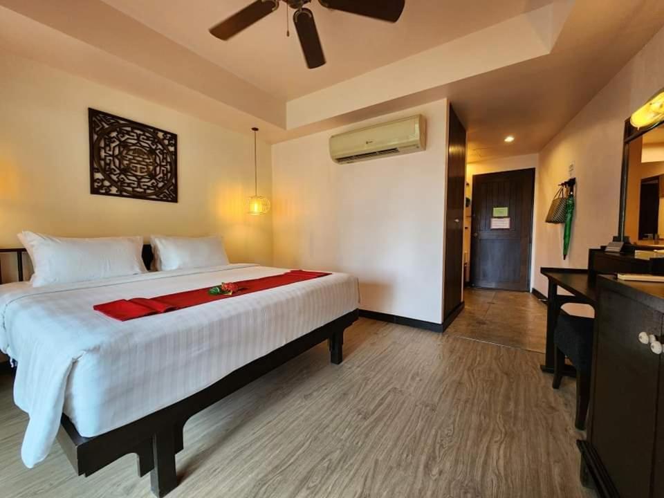 Standard Double or Twin Room with Garden View