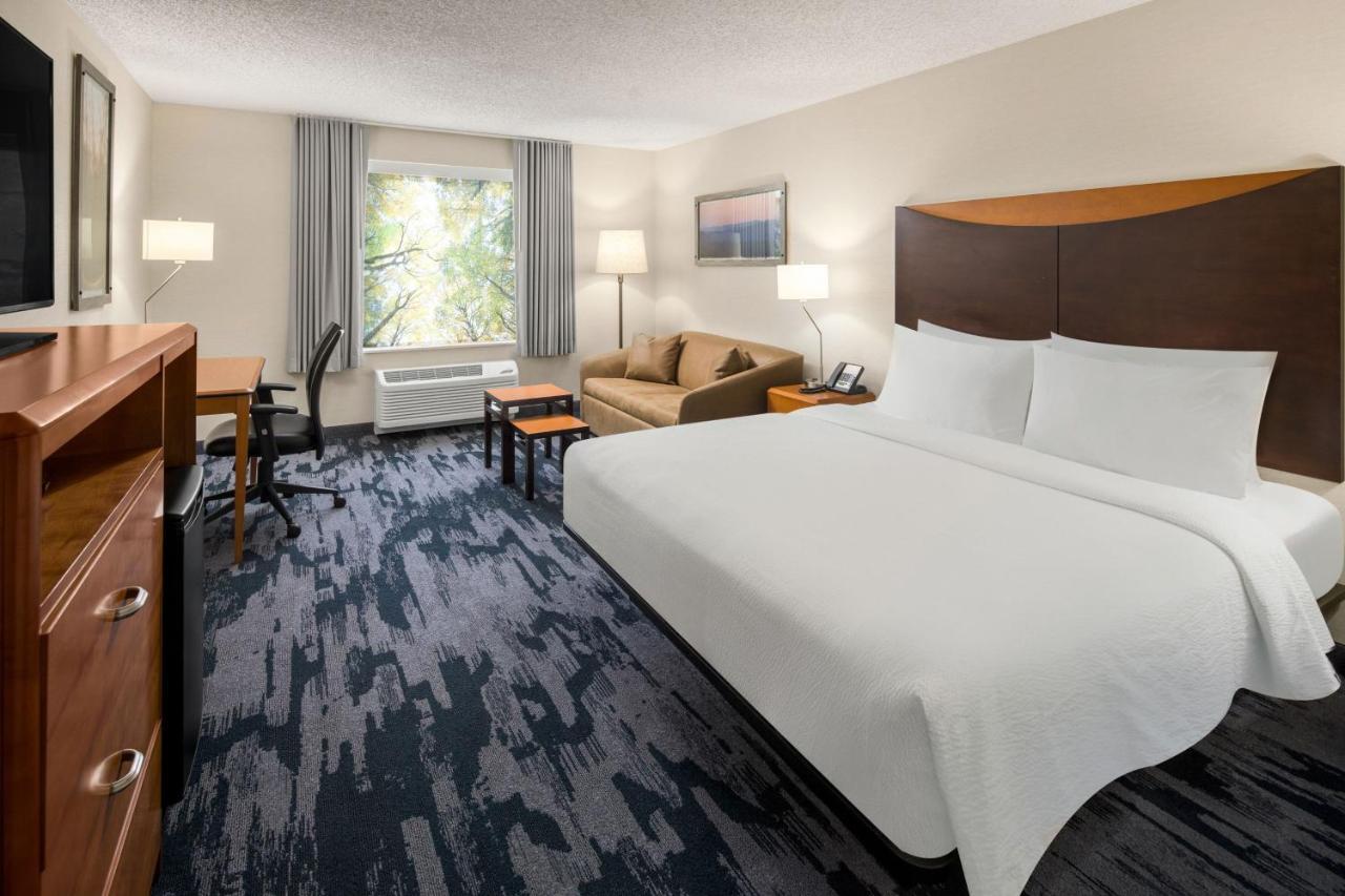 Executive, Guest room, 1 King, Sofa bed