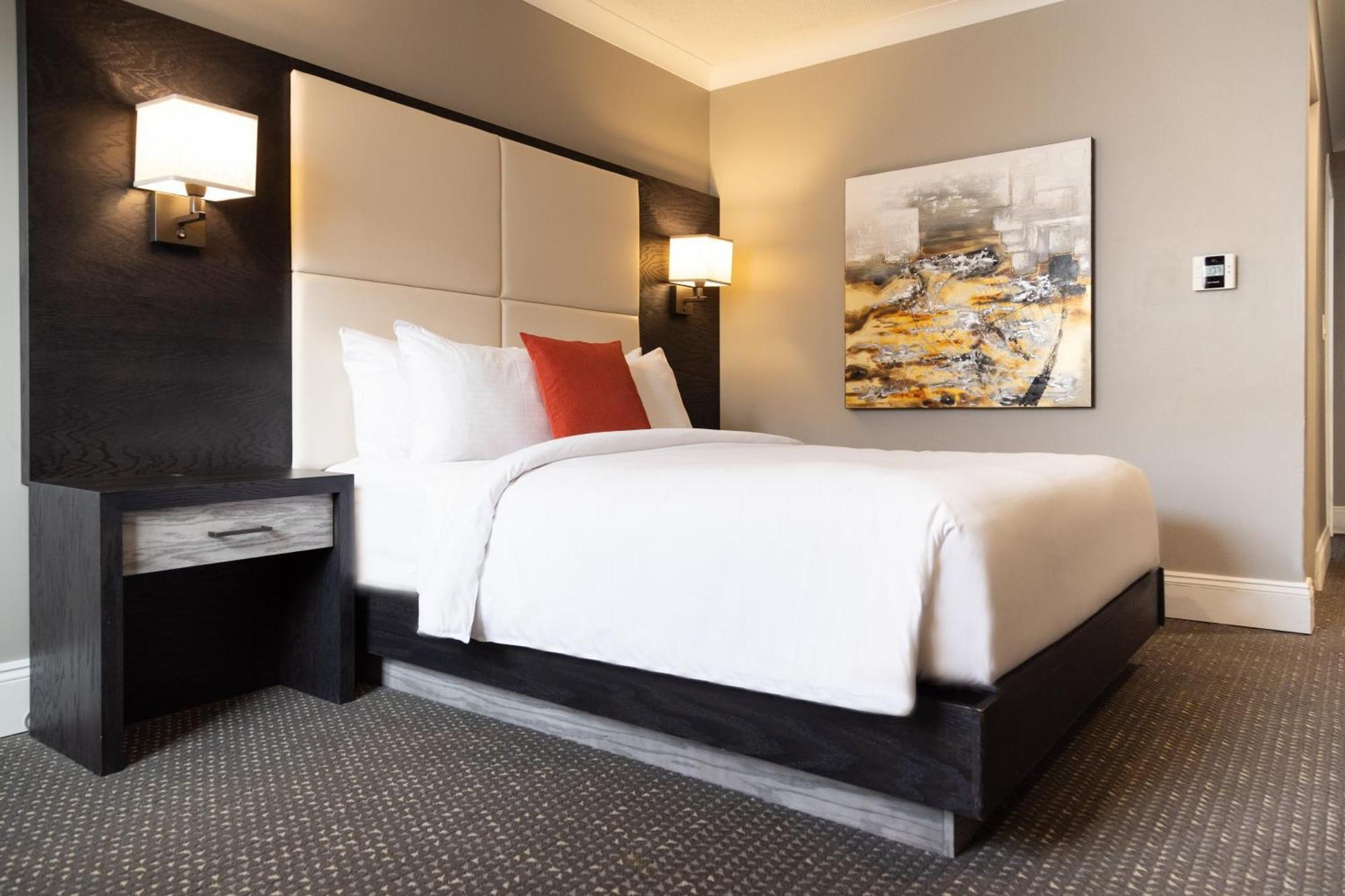 Double Room - Disability Access - Accessible Tub