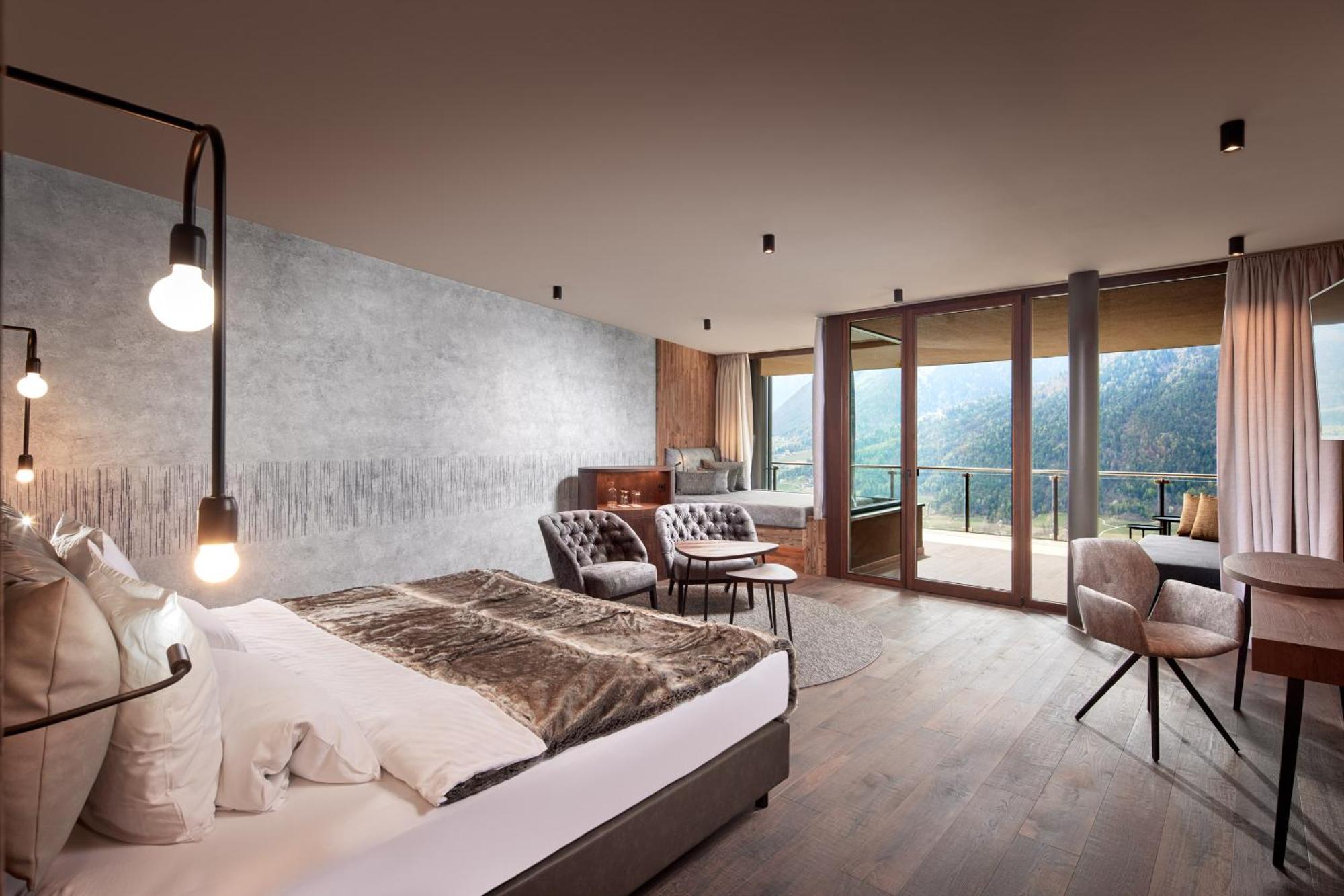 Suite mit Bergblick