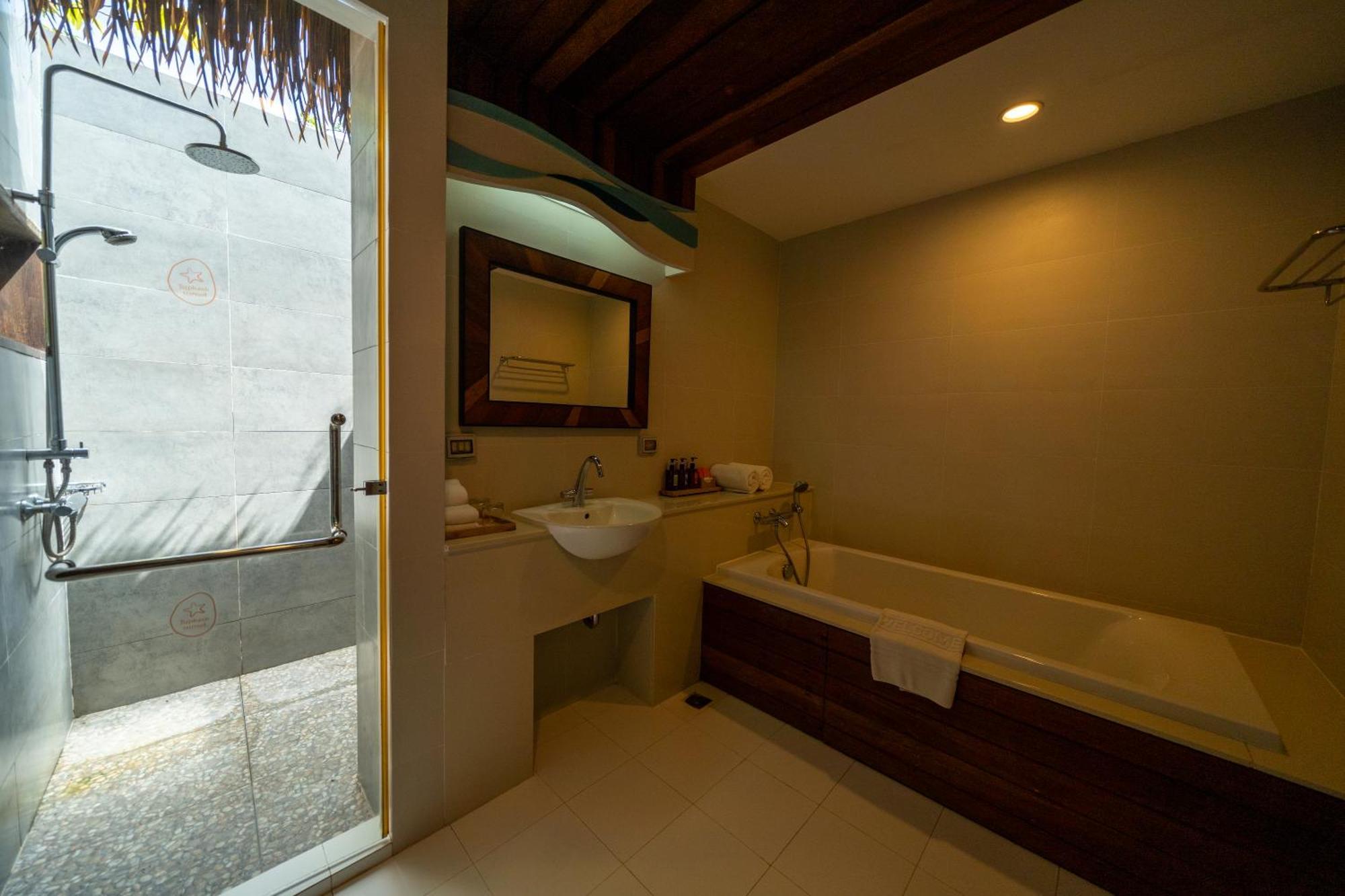 Deluxe Beach Front Cottage