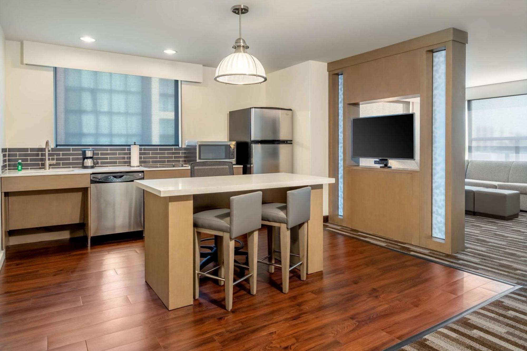 One-Bedroom Suite with Two Queen Beds - Disability Access
