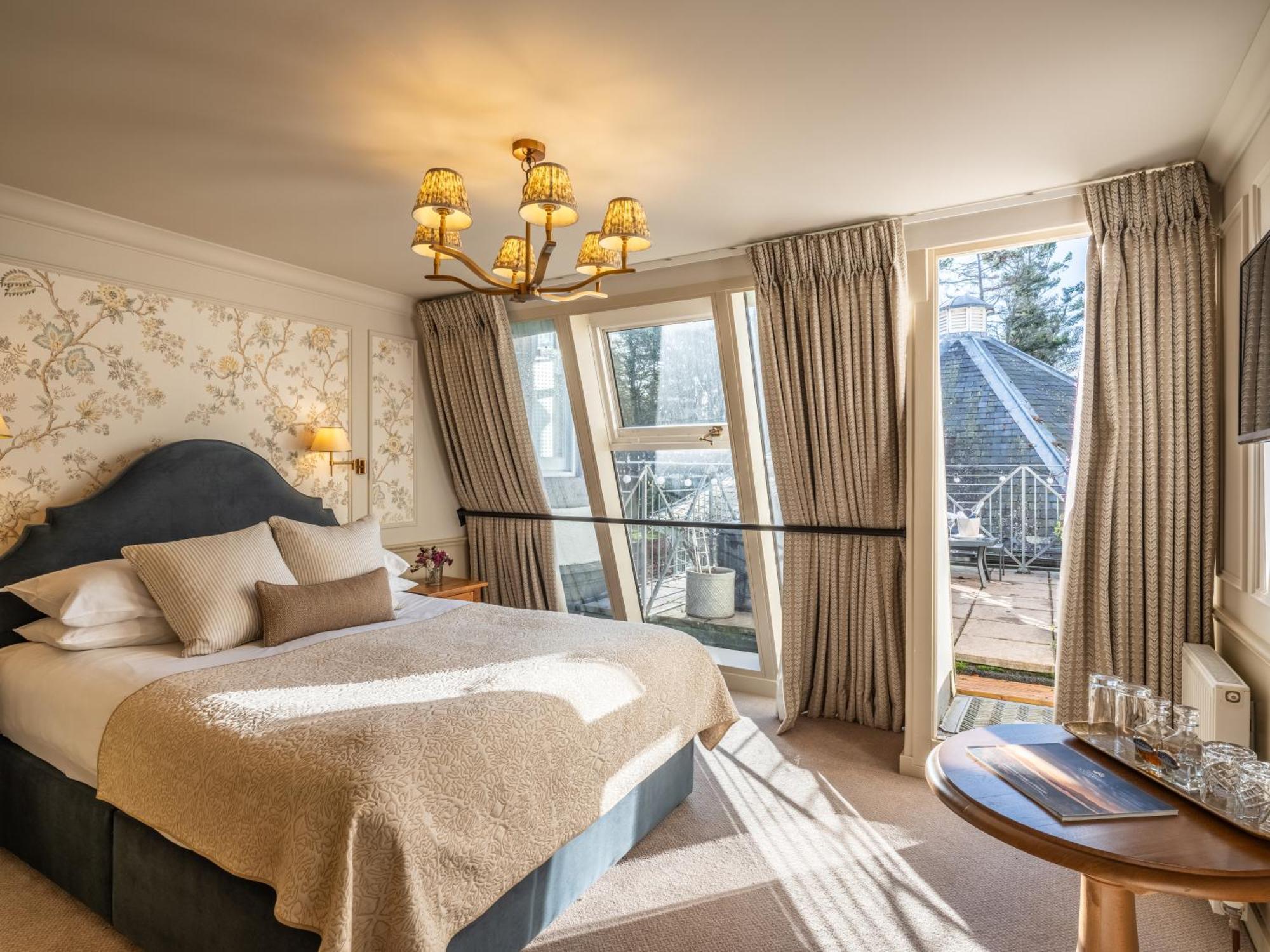 Classic Room with Terrace