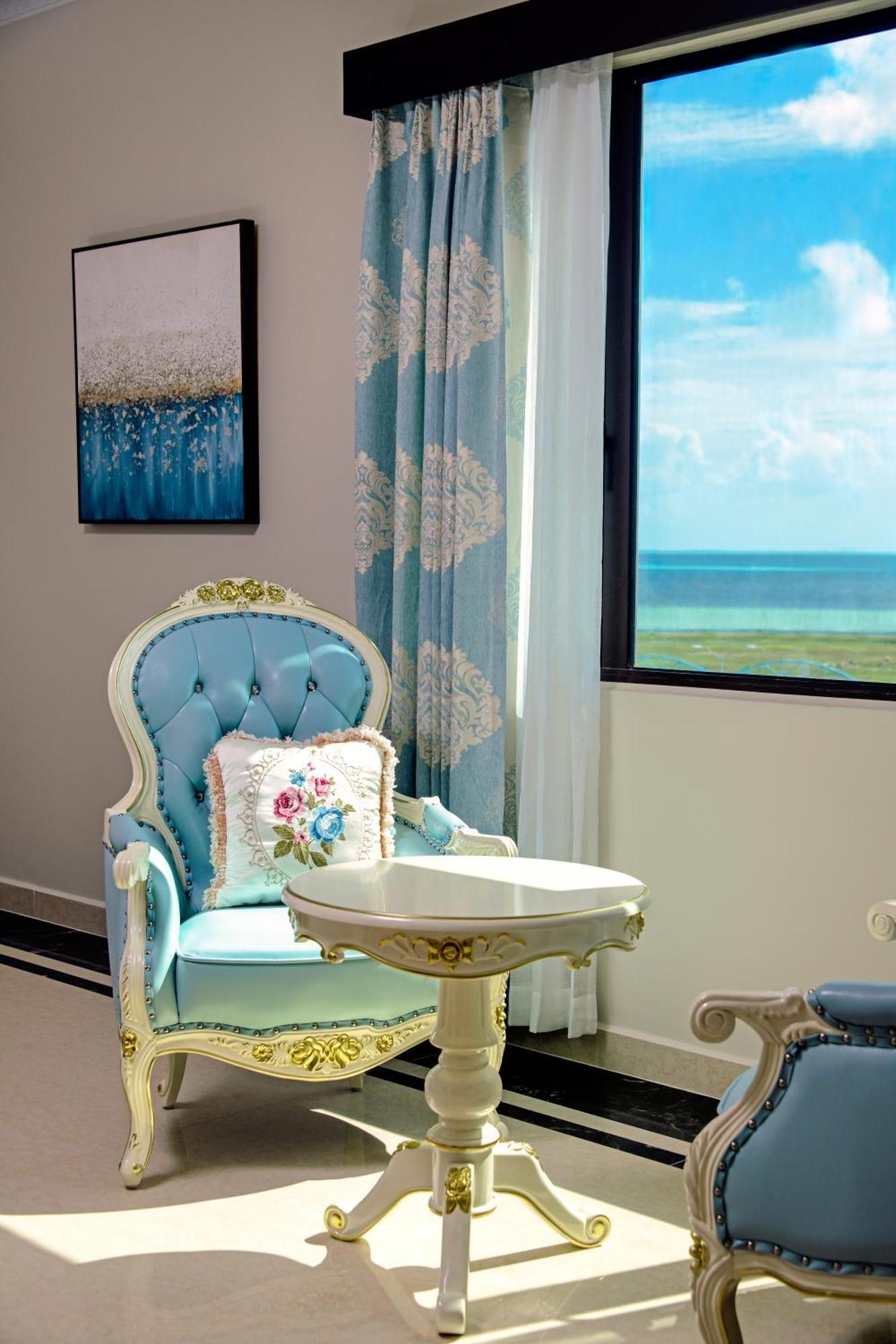Deluxe Suite (Non Sea View)