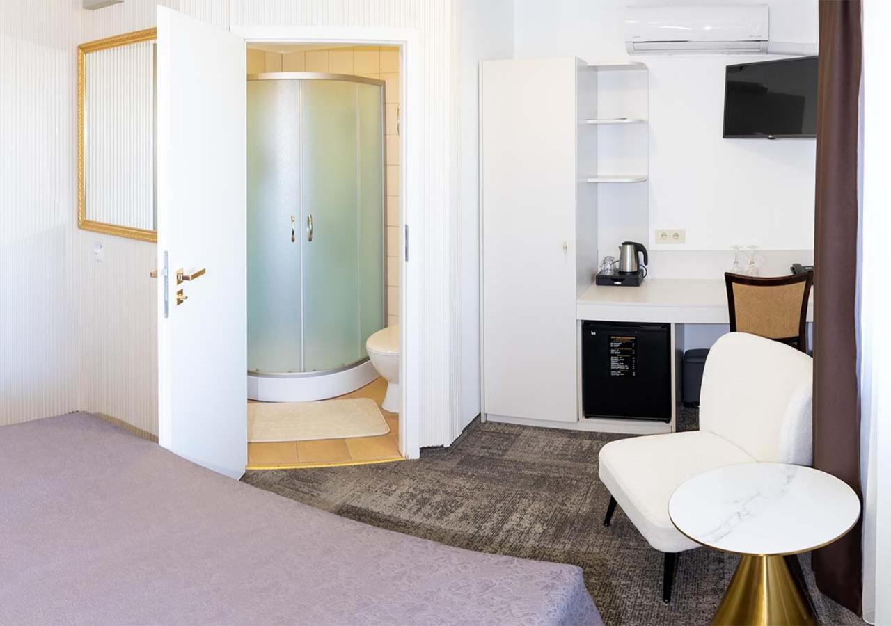 Standard Double Room with Spa Access