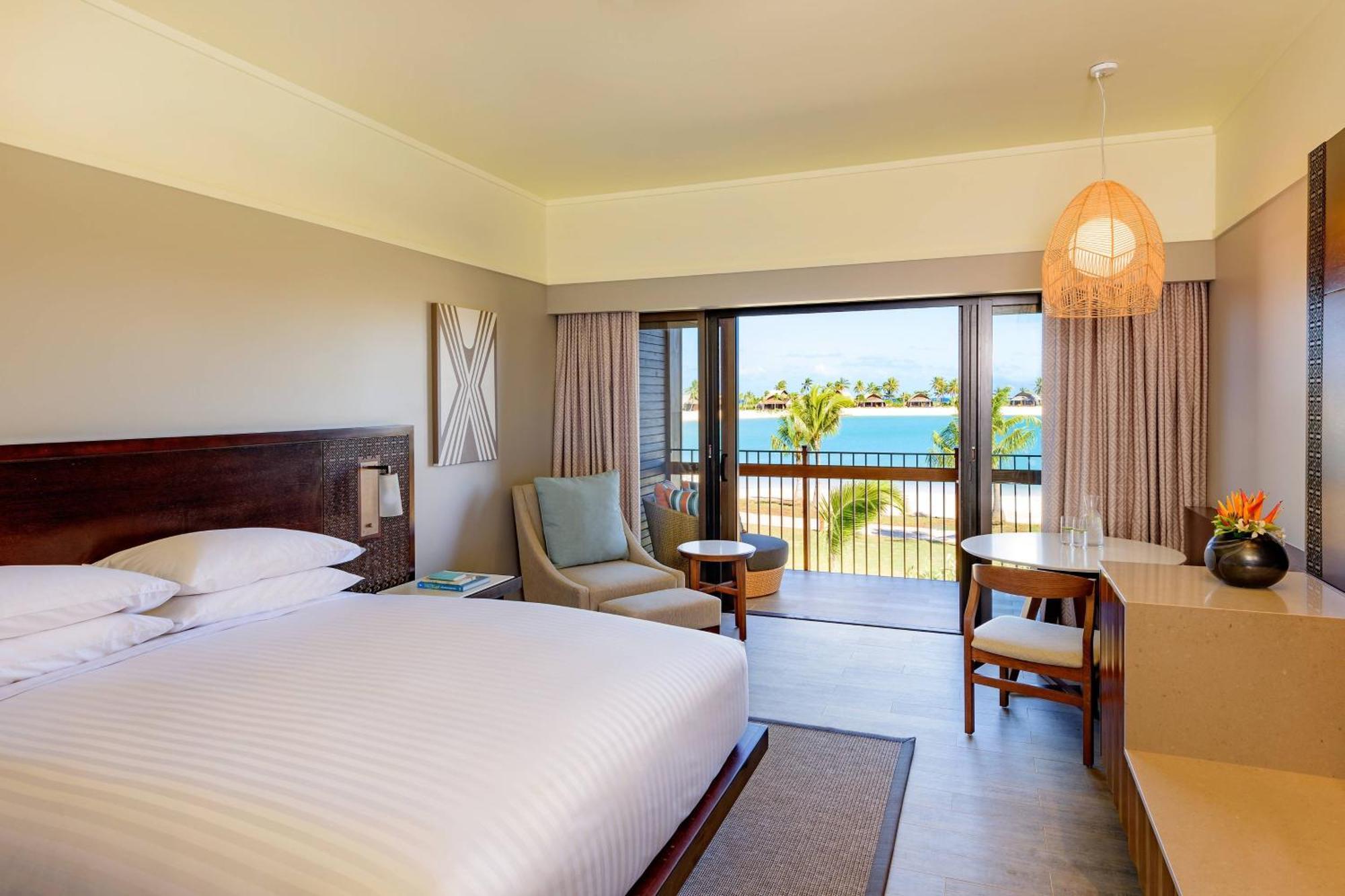 Quarto com 1 Cama king-size e Vista da Lagoa