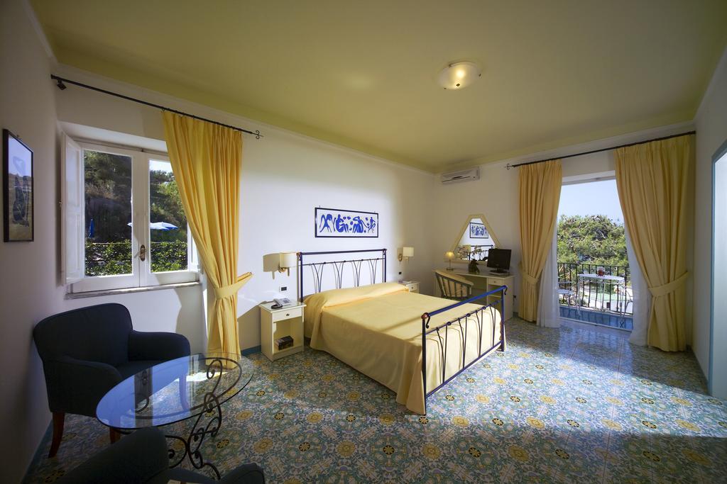 Superior Double or Twin Room with Sea View