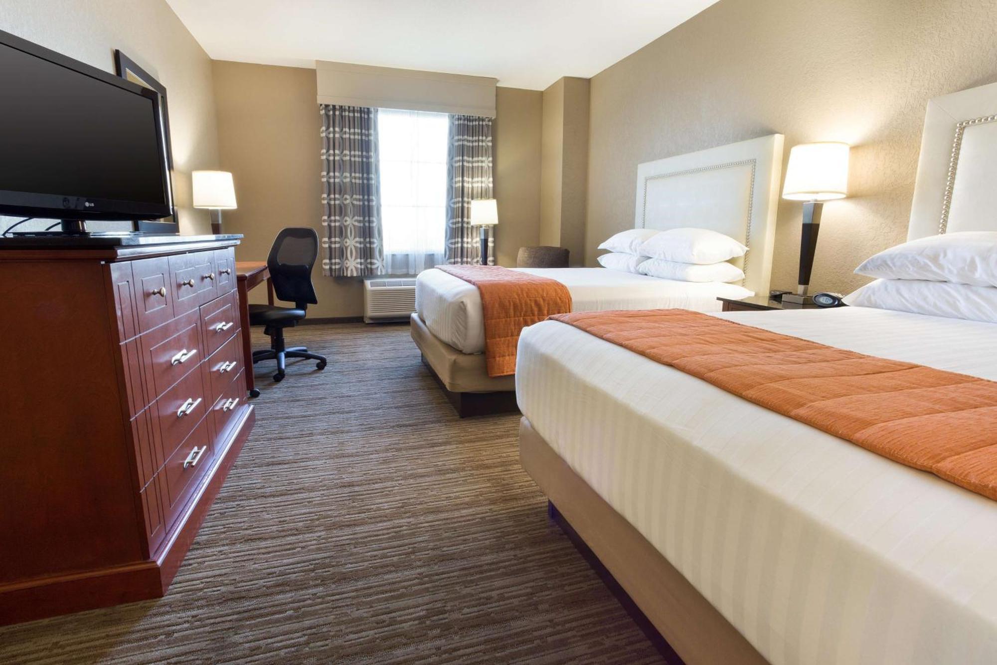 Deluxe Queen Room with Two Queen Beds