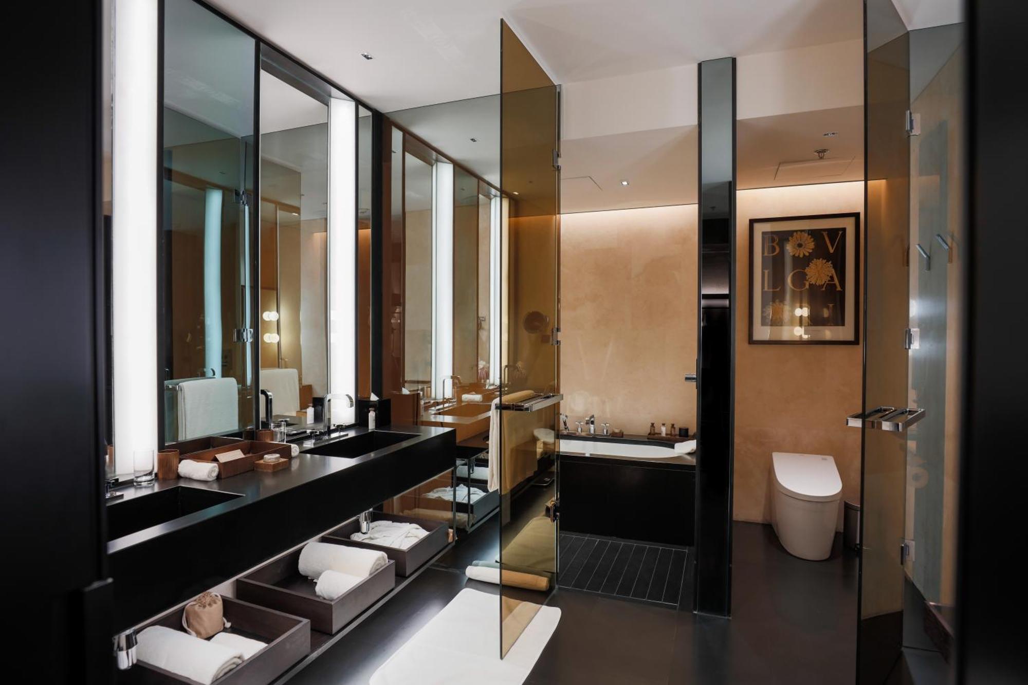 Superior City View Suite