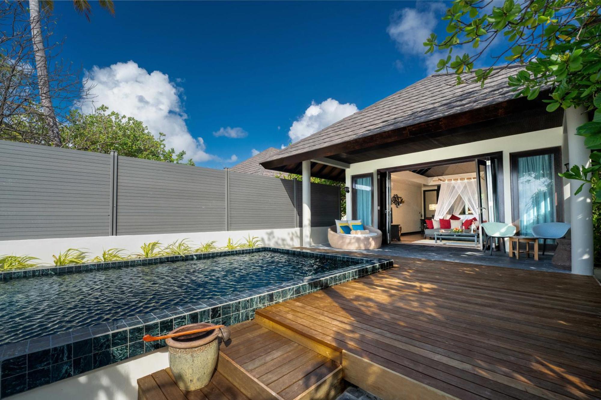 Kanifushi Beach Villa Pool