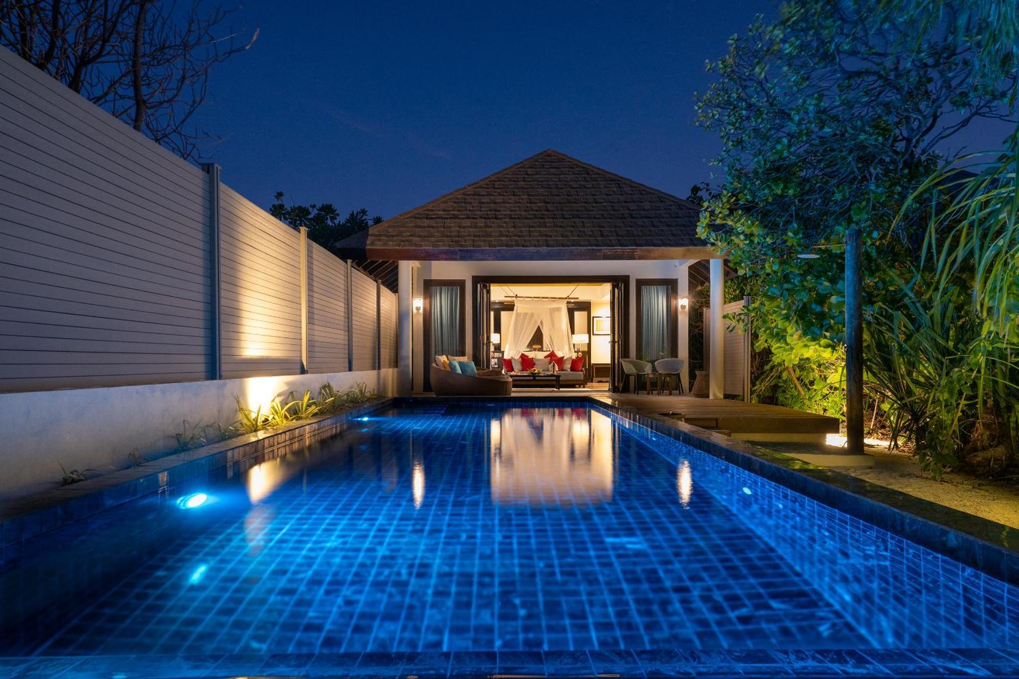 Kanifushi Beach Villa Pool