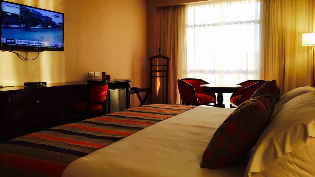 Quarto com Cama King-size