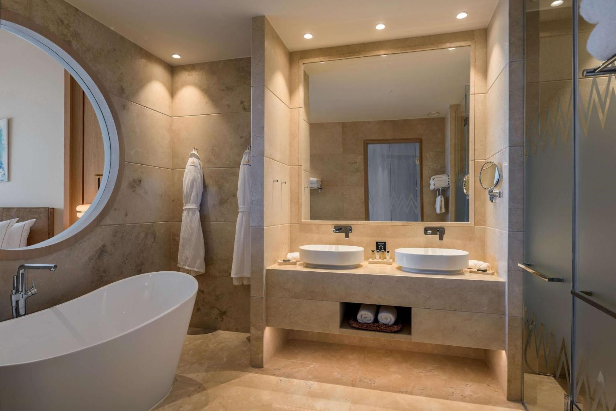 Cap Deluxe Room
