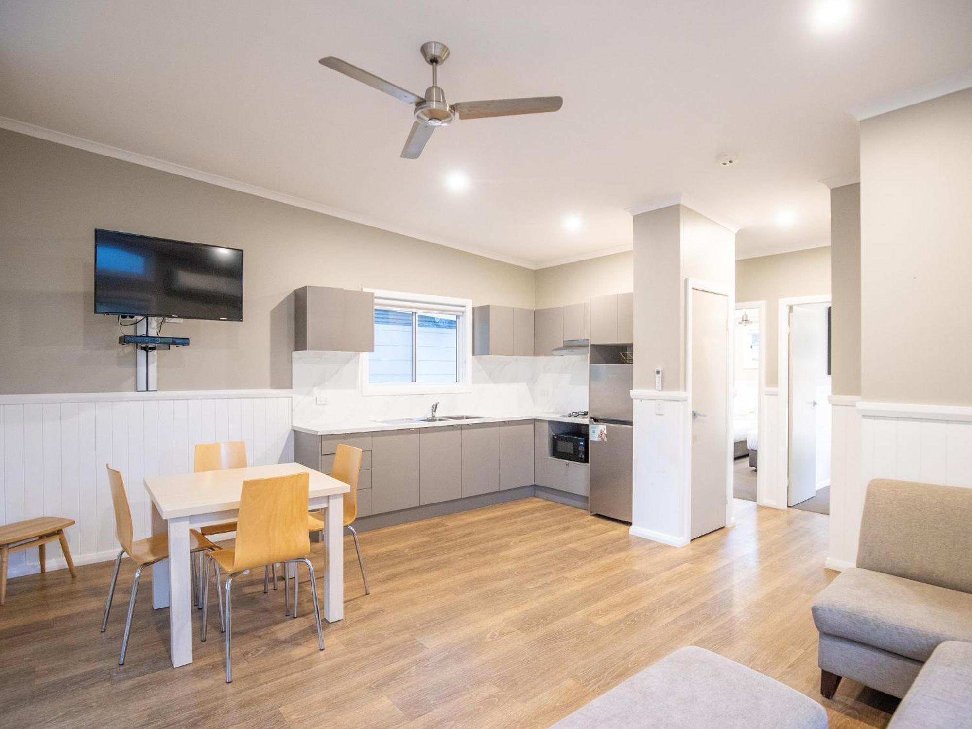 Feathertop Villa