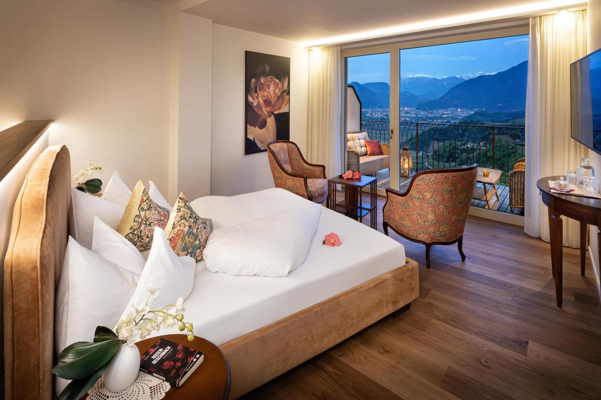 Junior Suite with Balcony