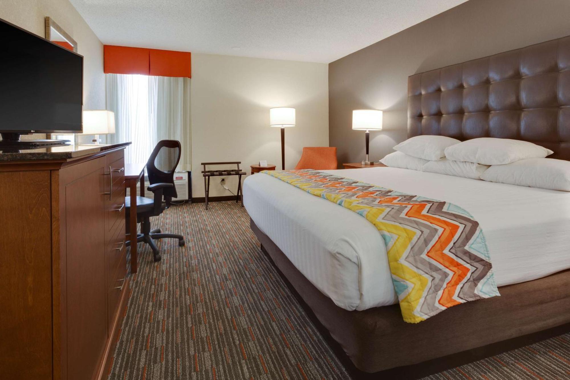 Deluxe King Room