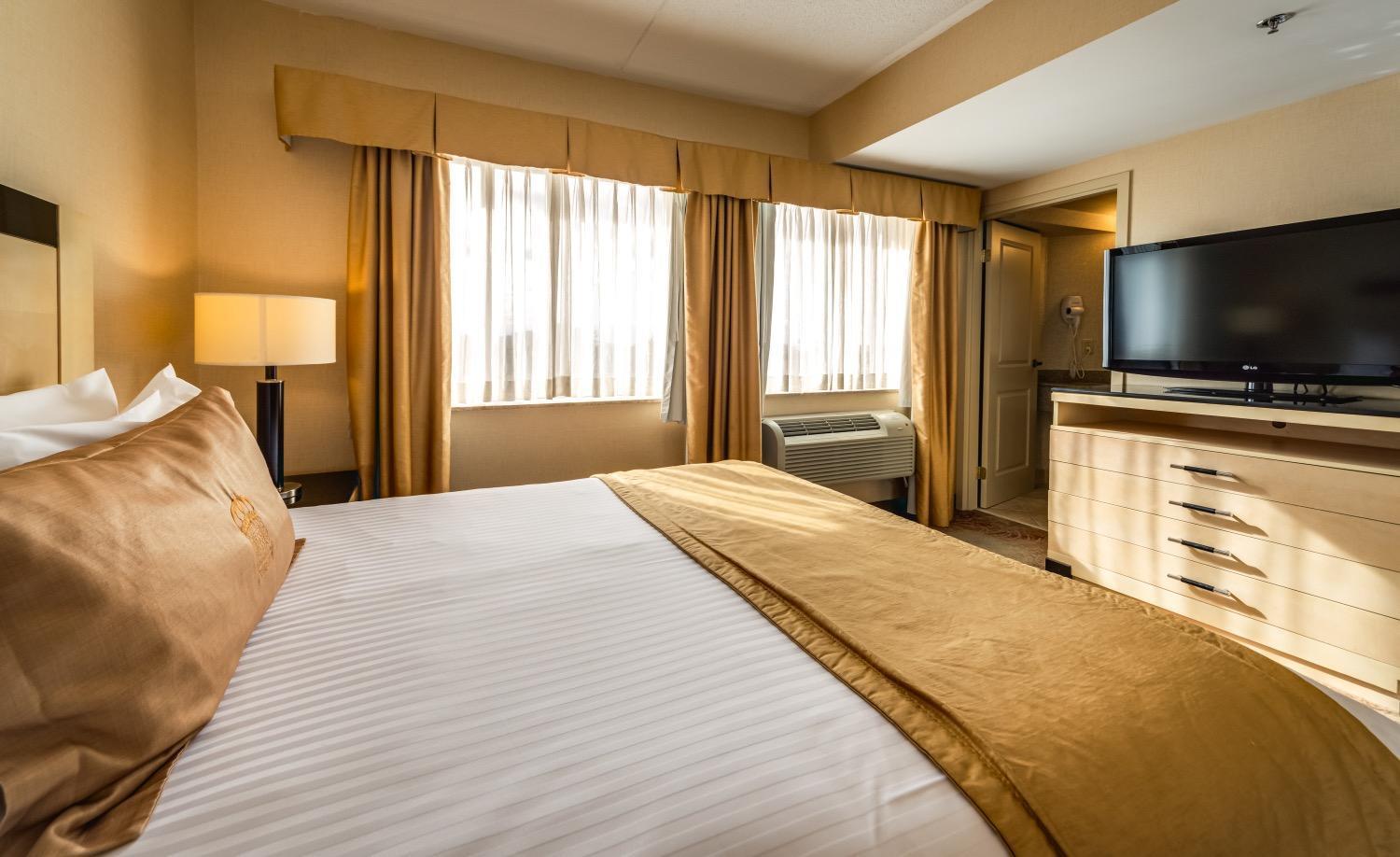 Standard Room with 1 Queen Bed