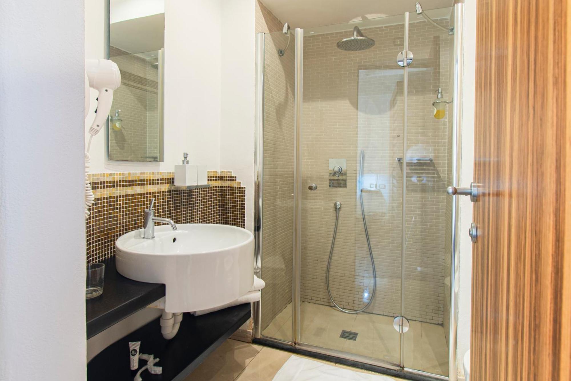 Classic Double Room,1538828608:JPEG