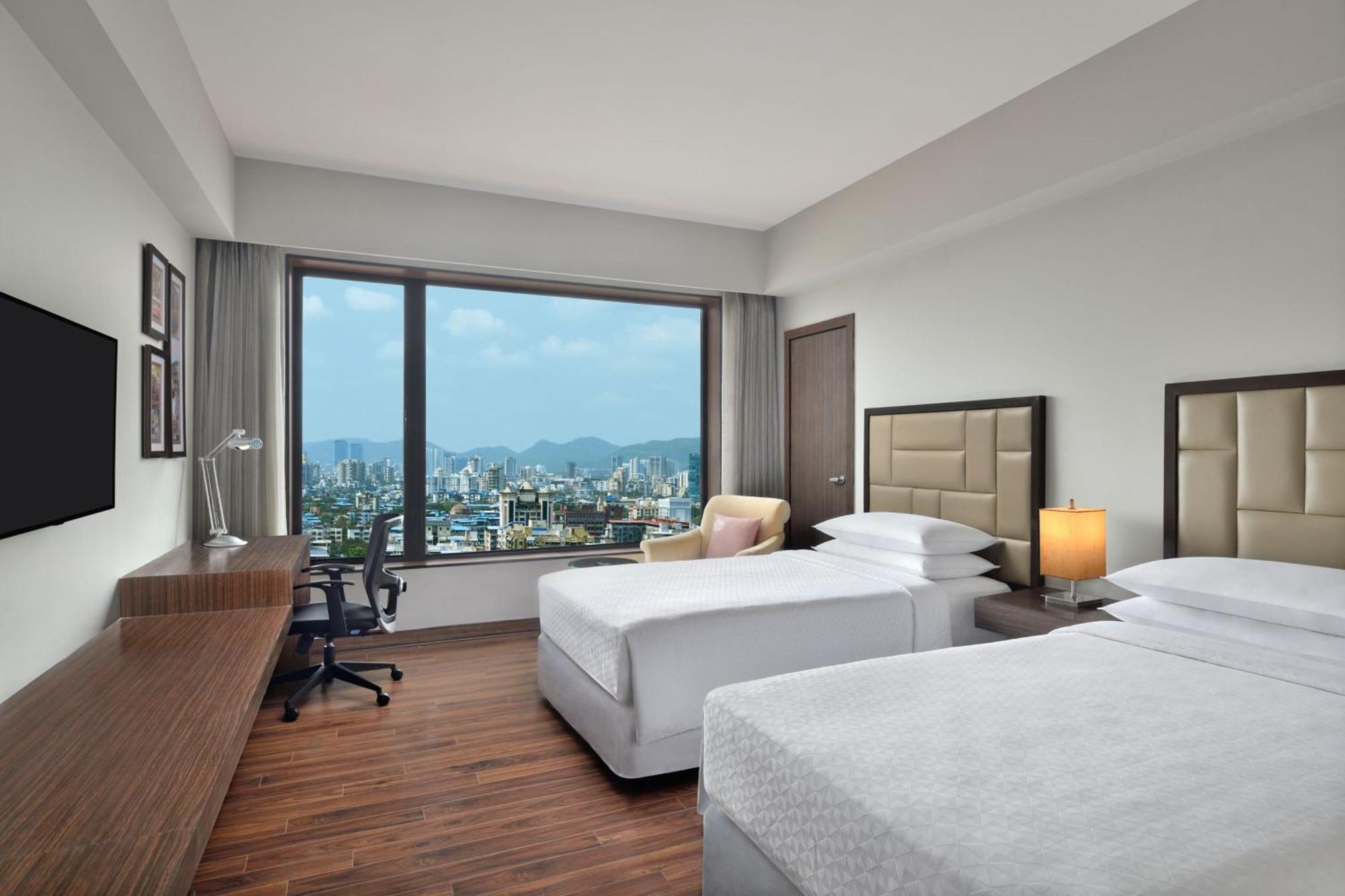 Deluxe Club Twin City View