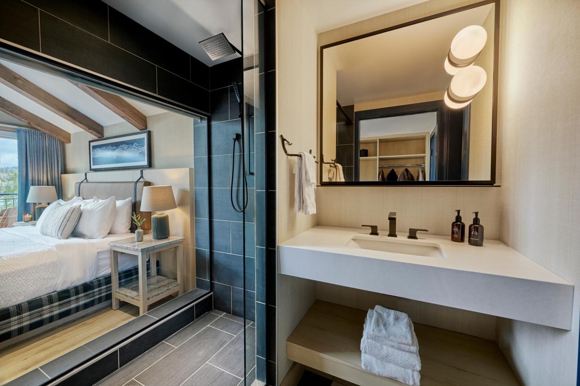 Deluxe Zimmer mit Kingsize-Bett