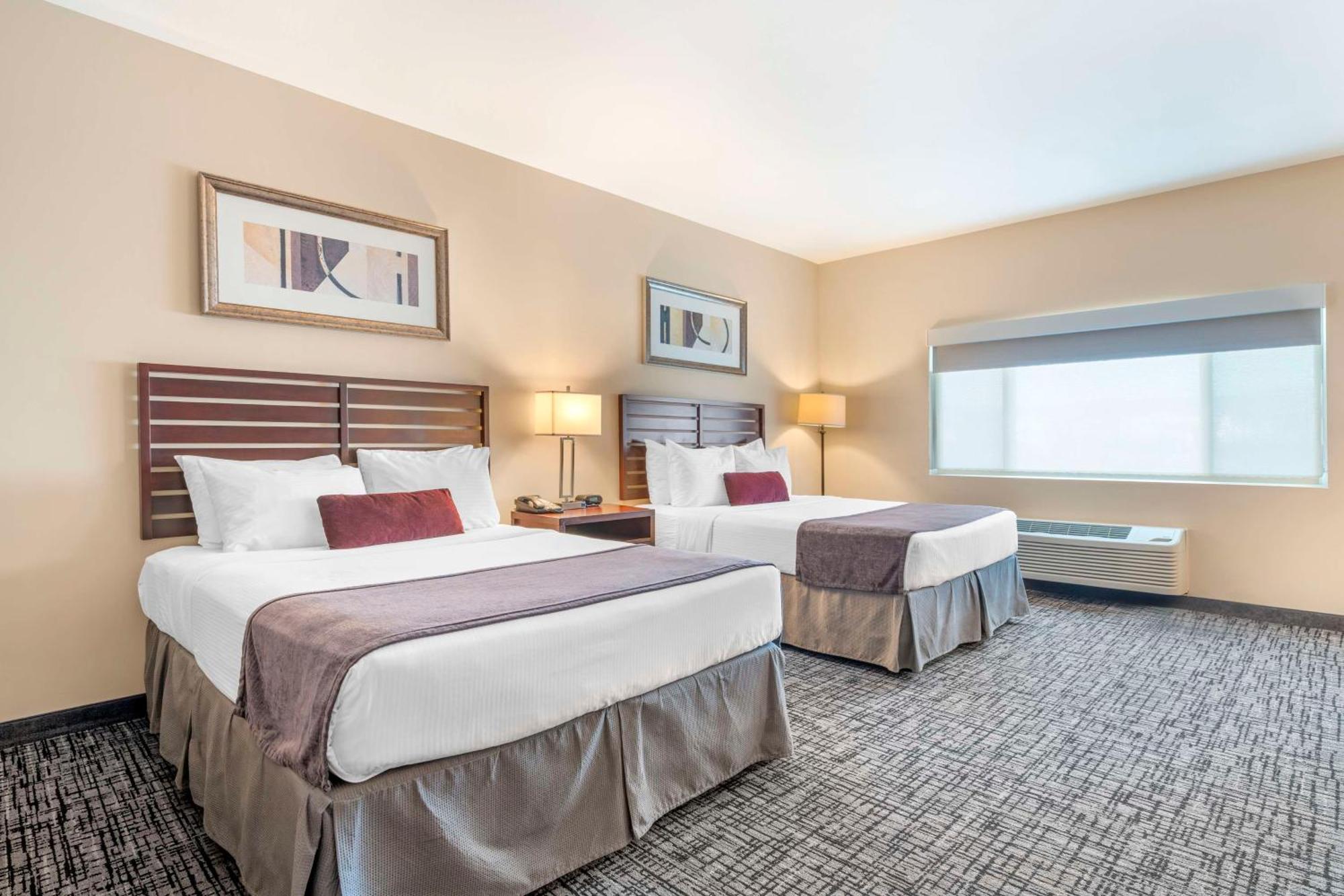 Queen Room with Two Queen Beds and Bath Tub - Disability Access/Non-Smoking