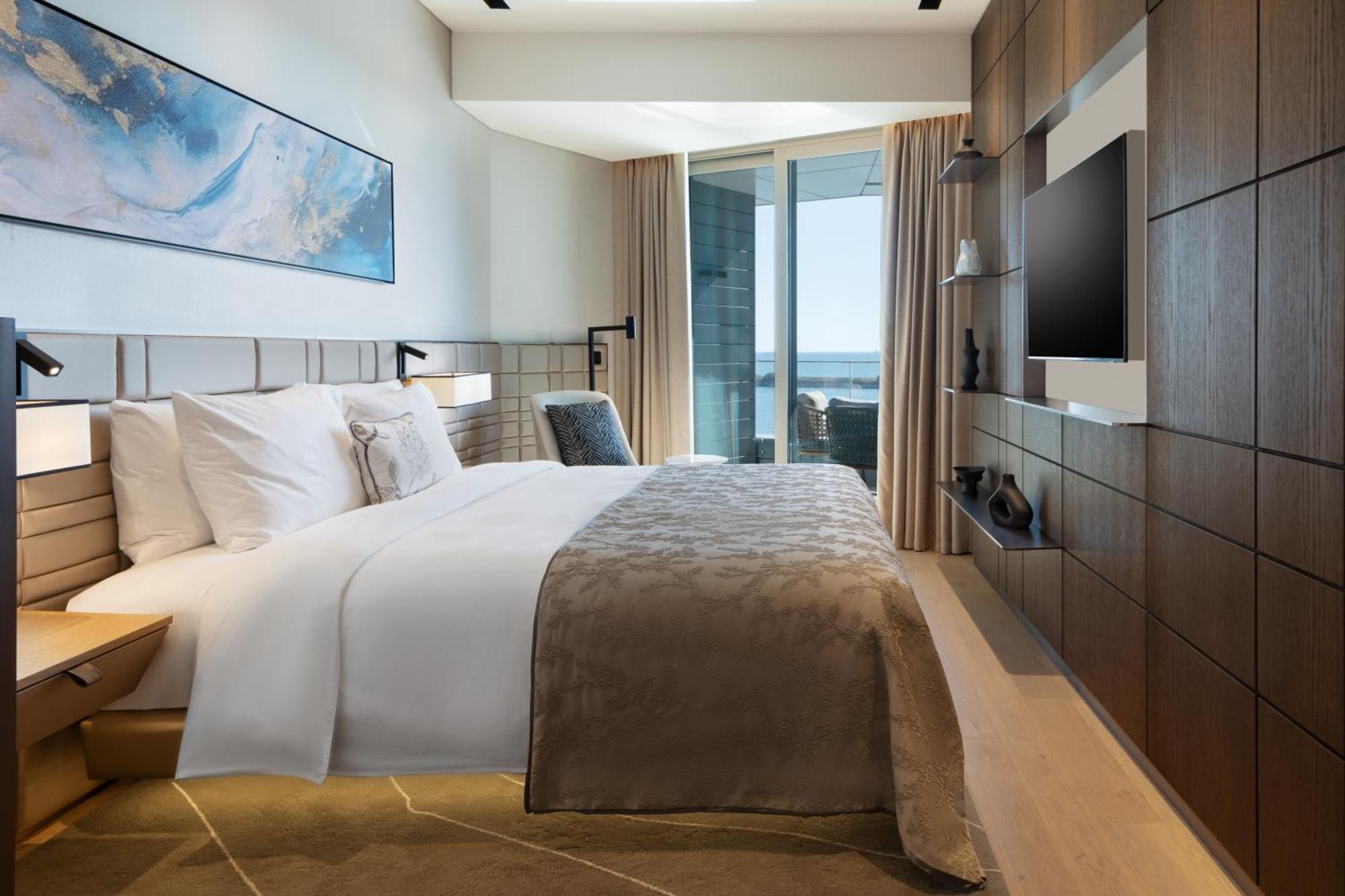Spacious Two Bedroom Residence with Sea View – Executive Lounge Access