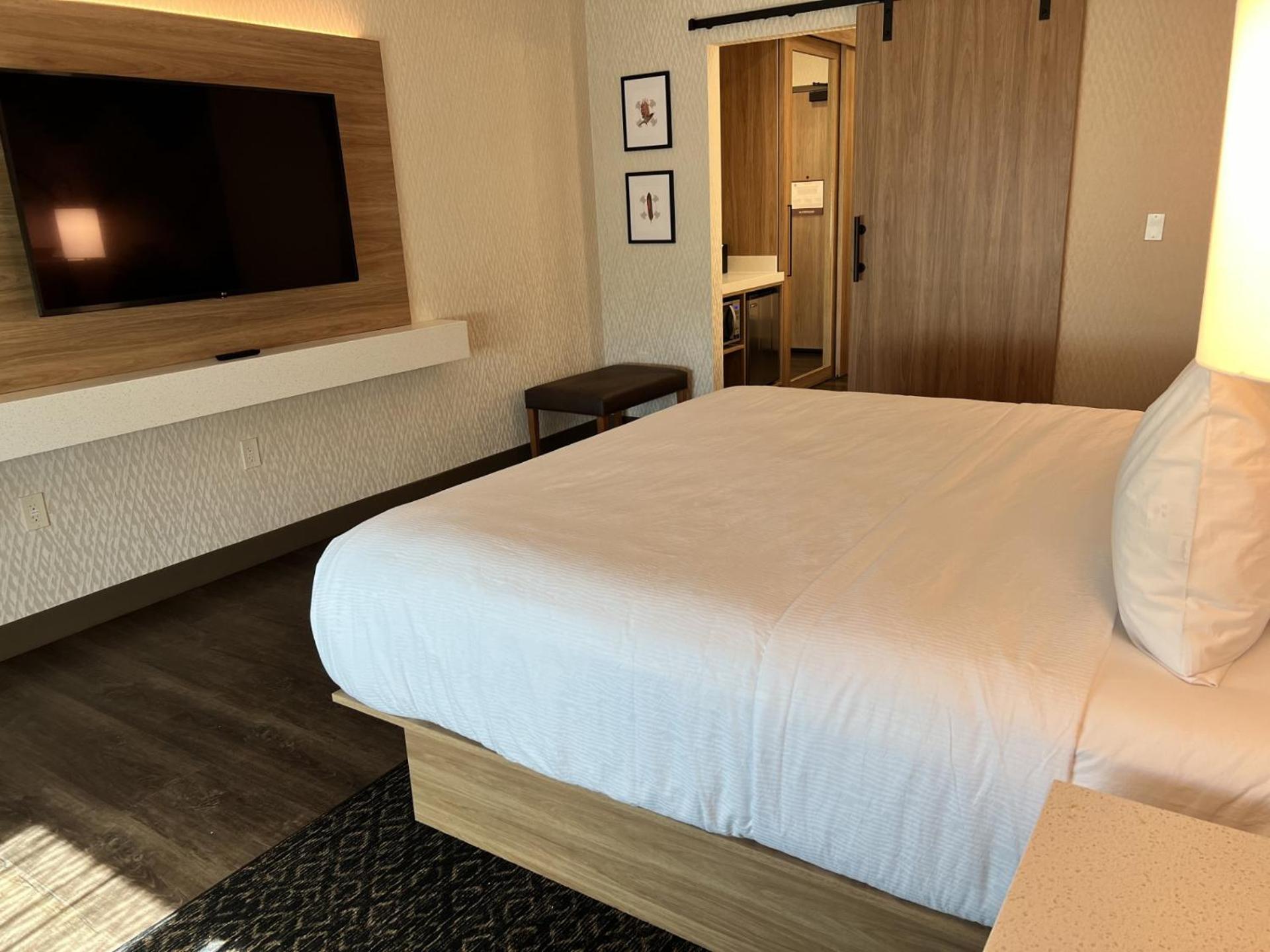 King Room - Non-Smoking
